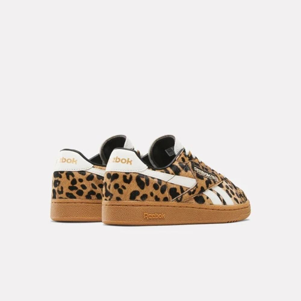 NWT Women's Reebok Club C Grounds UK Shoes - Cheetah Size 6 EURO 36 - Picture 3 of 5